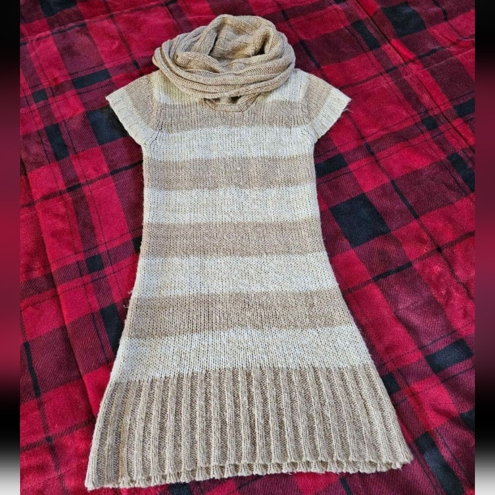 #844- girls sweater dress small 7/8